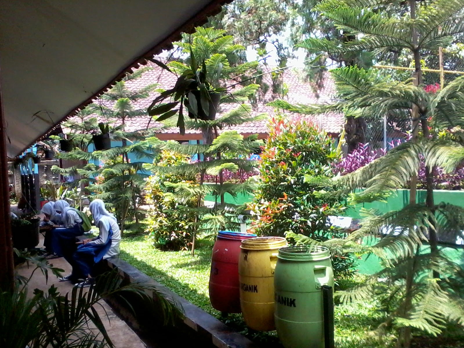 Gambar Ilustrasi Sekolah Adiwiyata Hilustrasi