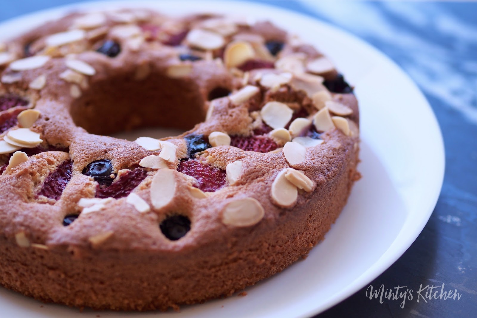 Minty's Kitchen Easy Berry Butter Cake