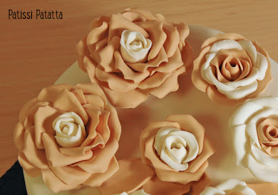 cake design, gâteau romantique, gâteau fleuri, gâteau d'anniversaire, roses cake, modeling flowers, roses en gumpaste, patissi-patatta