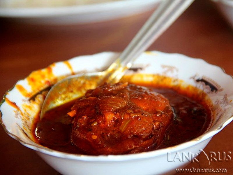 Кухня шри. Карри Шри Ланка. Fish Curry блюдо Шри Ланка. Ланкийская кухня. Шри Ланка национальные блюда.