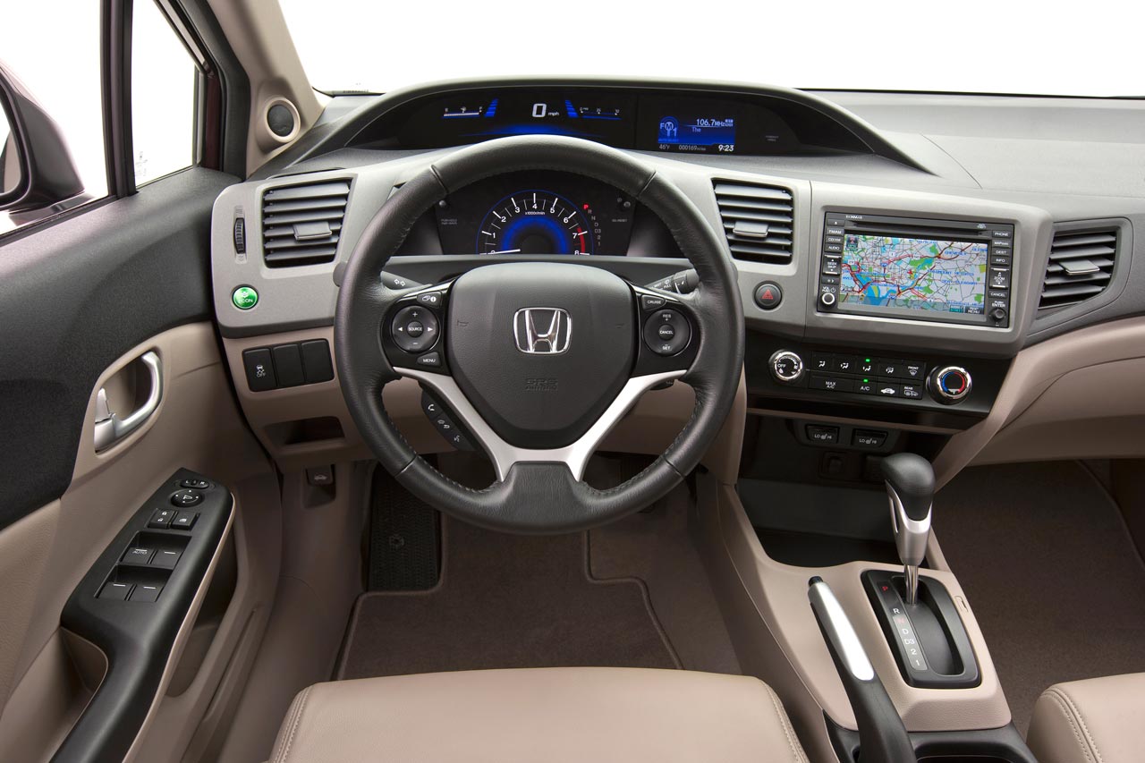 Garage Car: 2012 Honda Civic Si present modernized in New York