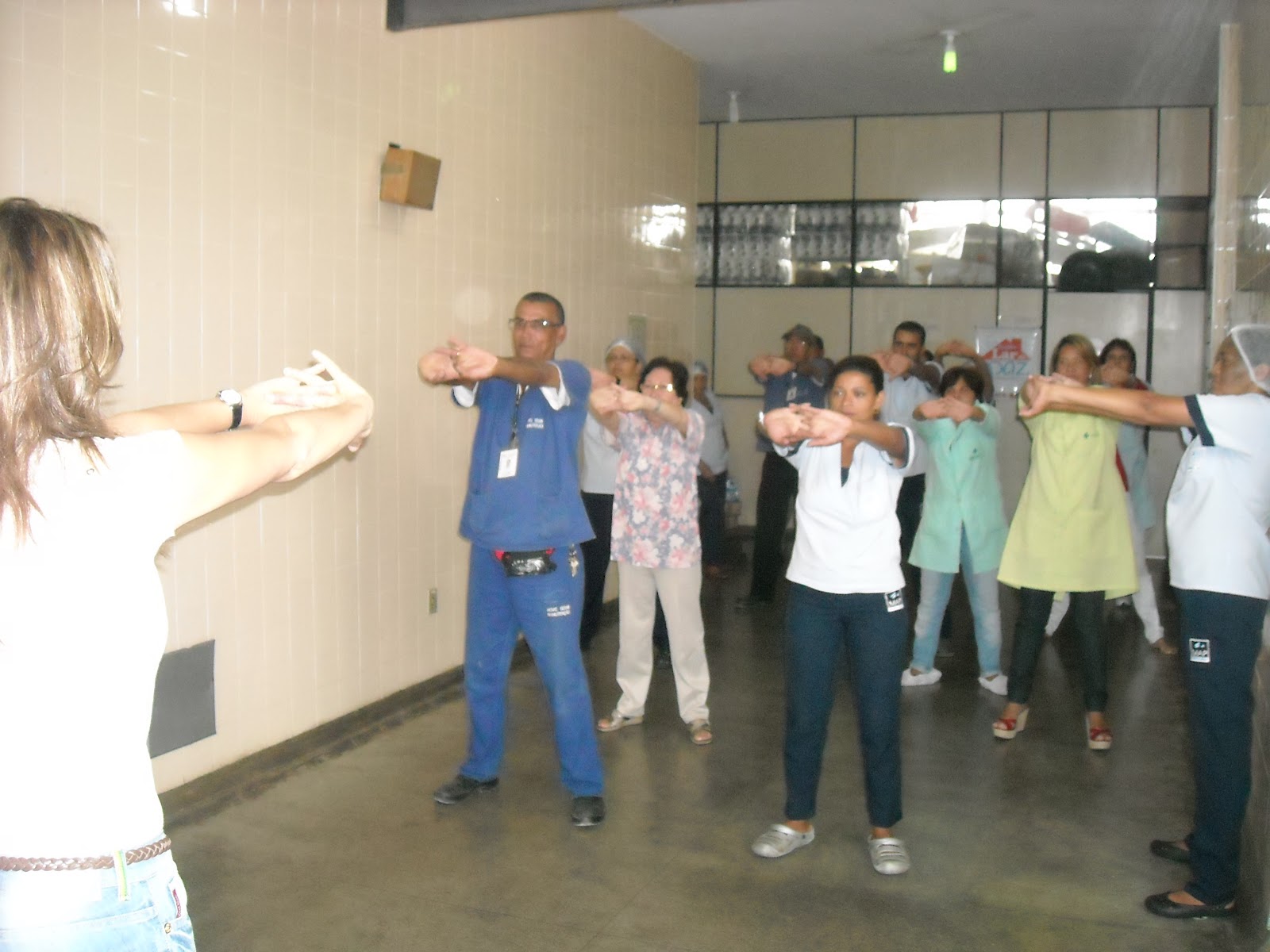 Núcleo de Educação Permanente - HGVC: Ginástica Laboral na promoção da
