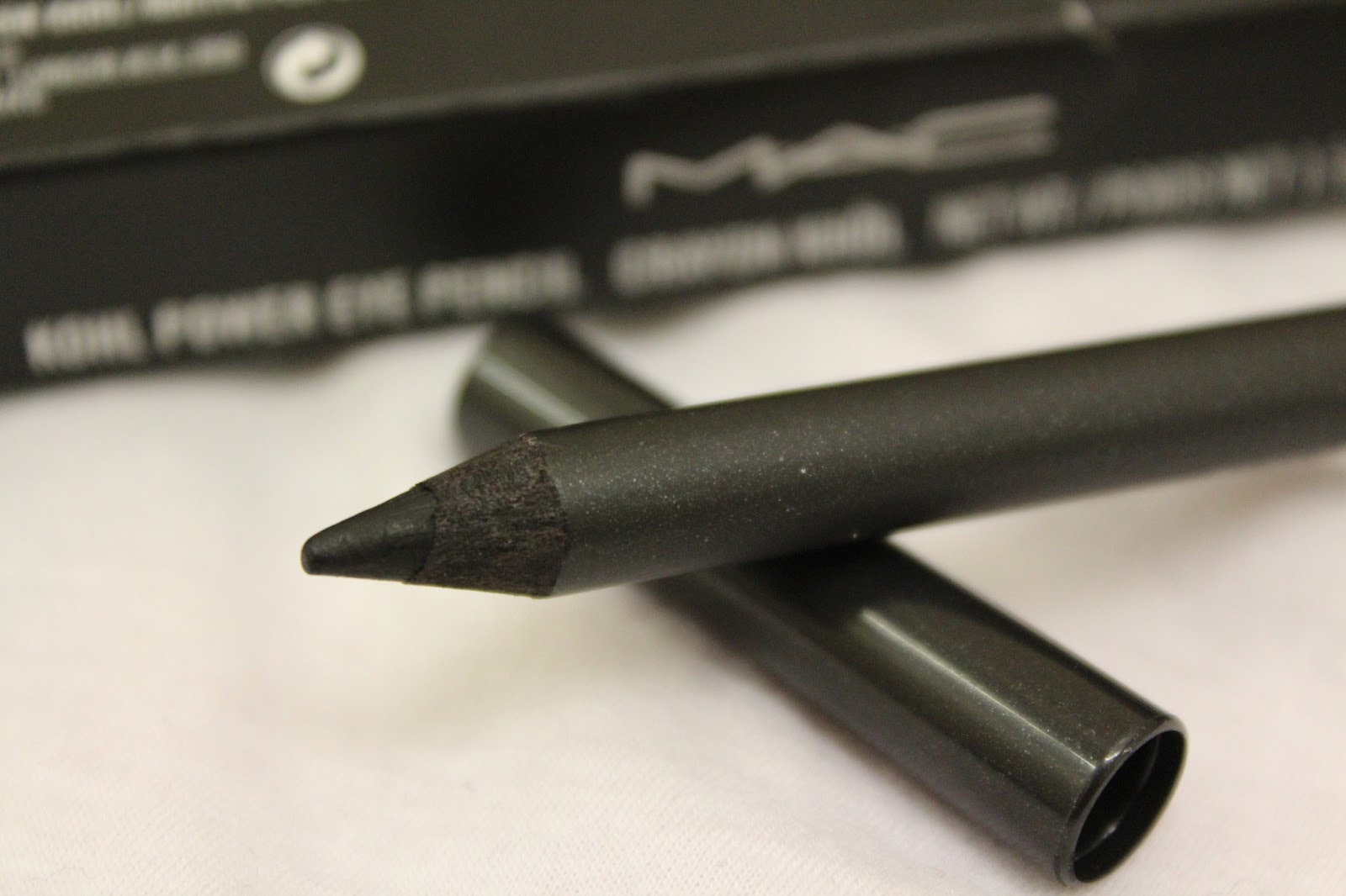 Natalia's Makeup Corner UK Beauty Blog MAC Kohl Power Eye Pencil in Feline Review