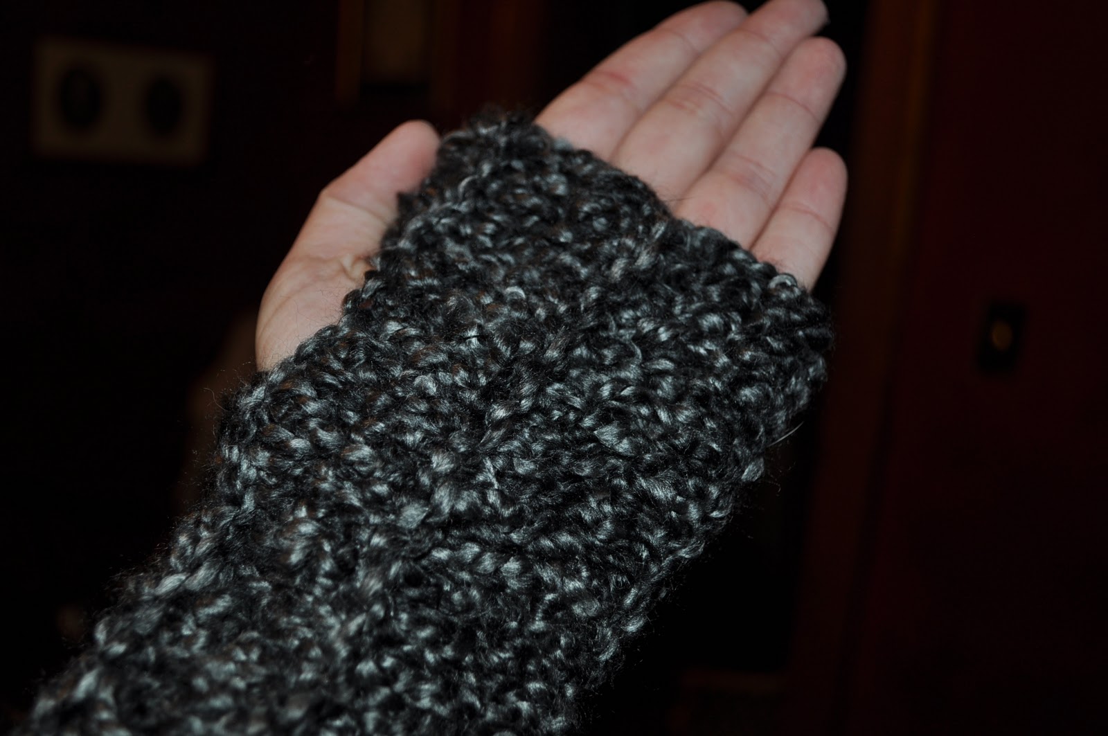 Fingerless Gloves Knitting Patterns: {30+ Freebies} : TipNut.com