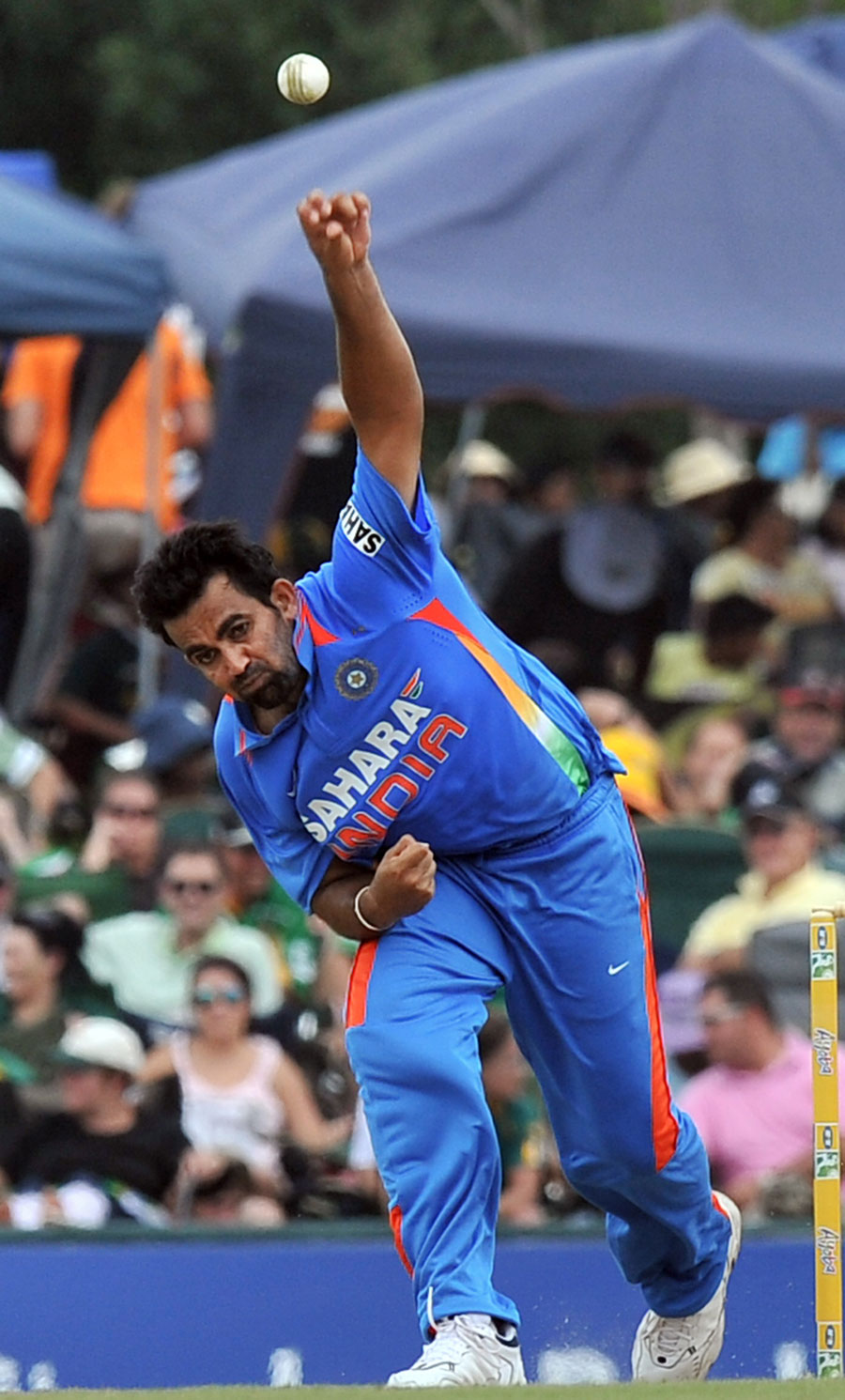 Zaheer Khan Bowling Wallpapers Entertainment Only