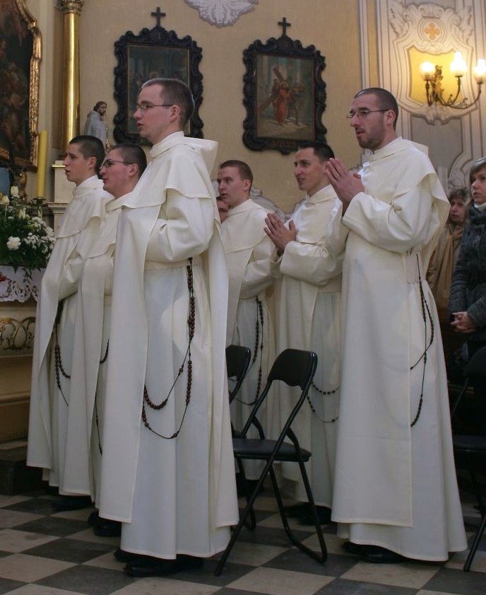 Zakony i zgromadzenia zakonne na świecie Paulini