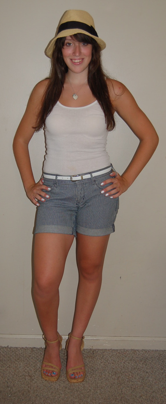 Fashionista Blue and white striped shorts done four ways!!