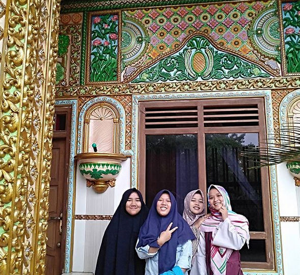 Masjid Tiban Turen Malang, Masjid Megah Dan Bergaya Mediterania