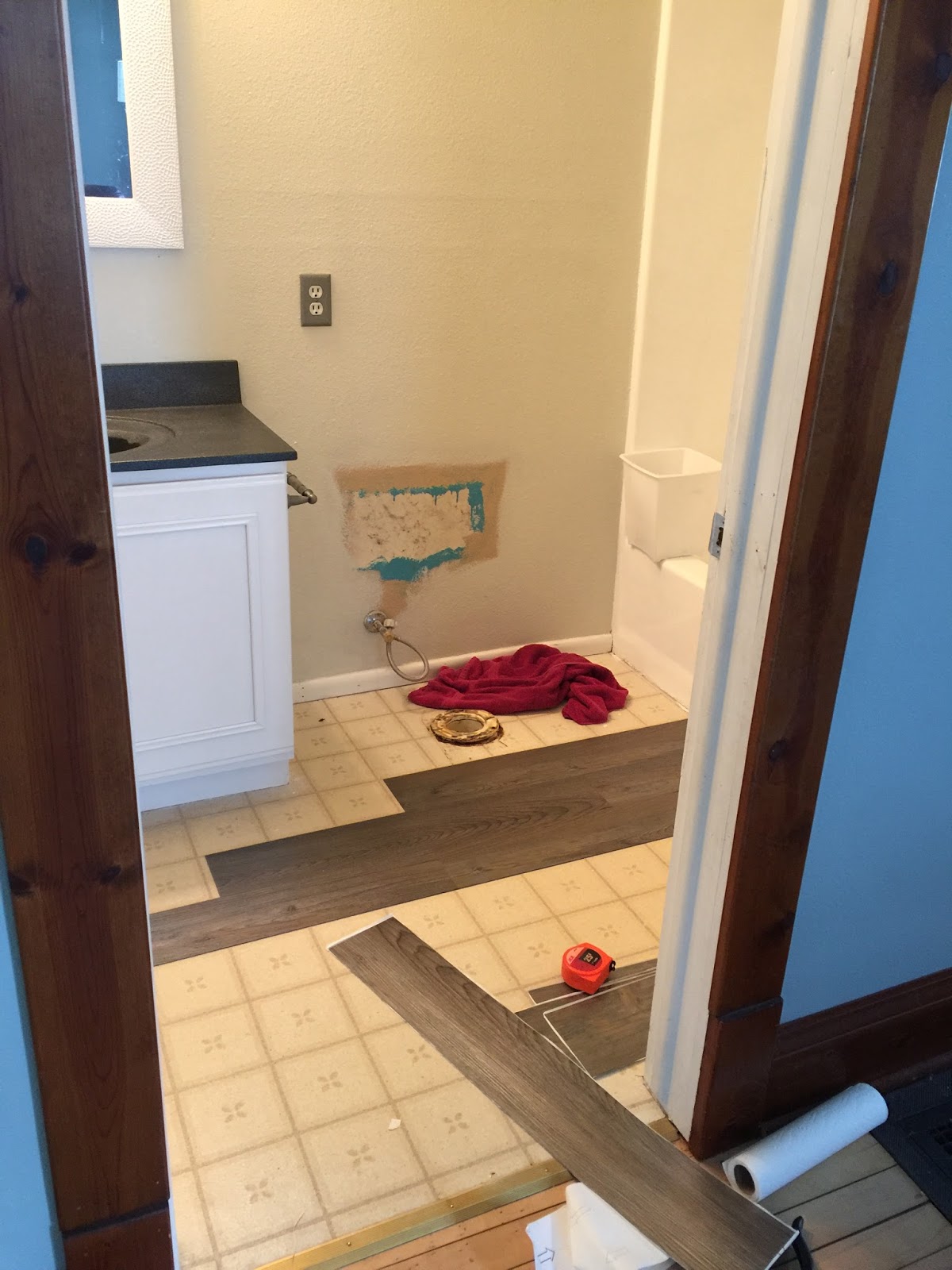 One Fit Mama: Bathroom remodel for under $200