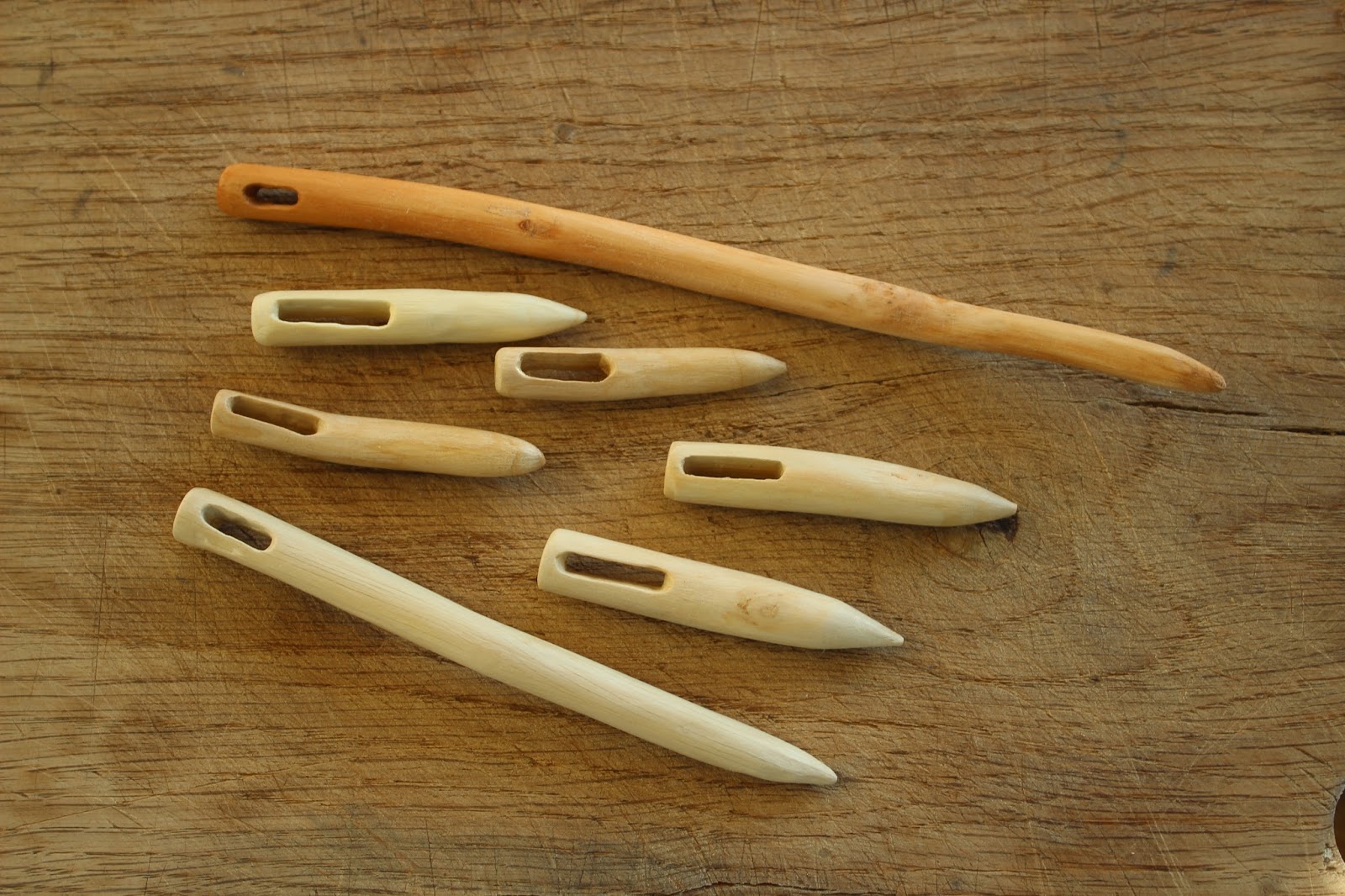 Rag rug making a homemade extra large darning needle