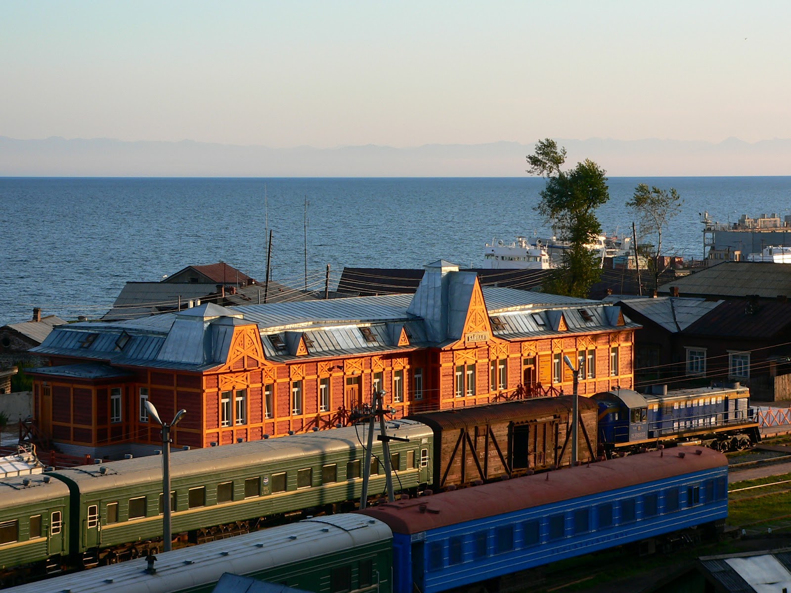 Листвянка вокзал