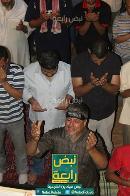 gambar Jutaan Penyokong Dr Morsi Mendirikan Solat Terawih  Di Dataran Rabiatul Adawiyah