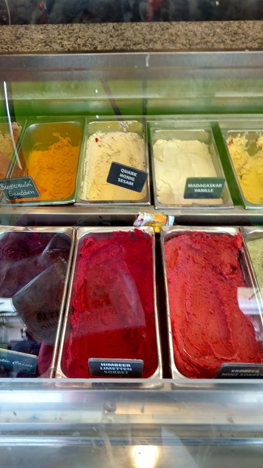 PIG OUT SPOTS Eismanufaktur Potsdam (Potsdam, Germany)