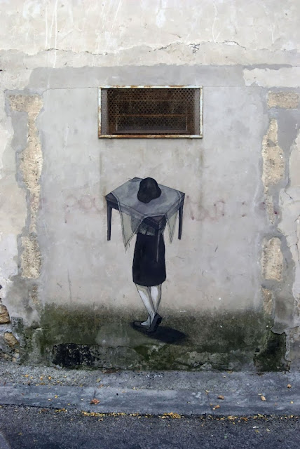 Street Art Mural Painted By Hyuro On The Streets Of Arles, France. 3