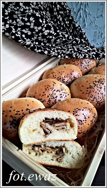 Smaczne pomysły na wytrawne drożdżówki