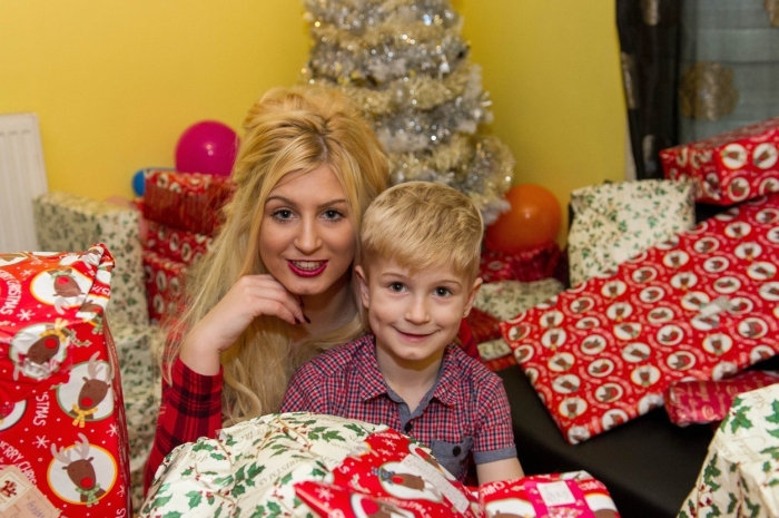 World Of Mysteries Mom Becomes A Star So She Can Christmas She S Already Spent 2 000 On Christmas Gifts For Ashton And Says Not Ashamed Of The Work Does Because Providing A Better Life Her