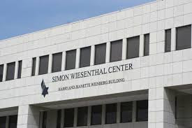 Schwarzenegger doa 100 mil dólares para Centro Simon Wiesenthal Schwarzenegger doa 100 mil dólares para Centro Simon Wiesenthal
