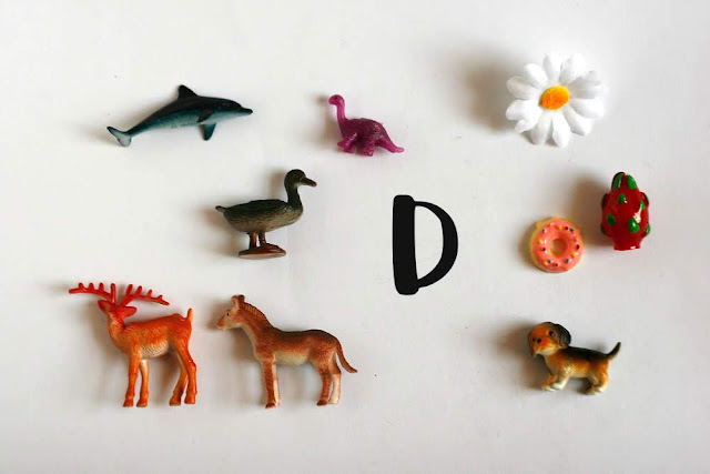 Language objects for Montessori alphabet box by TomToy