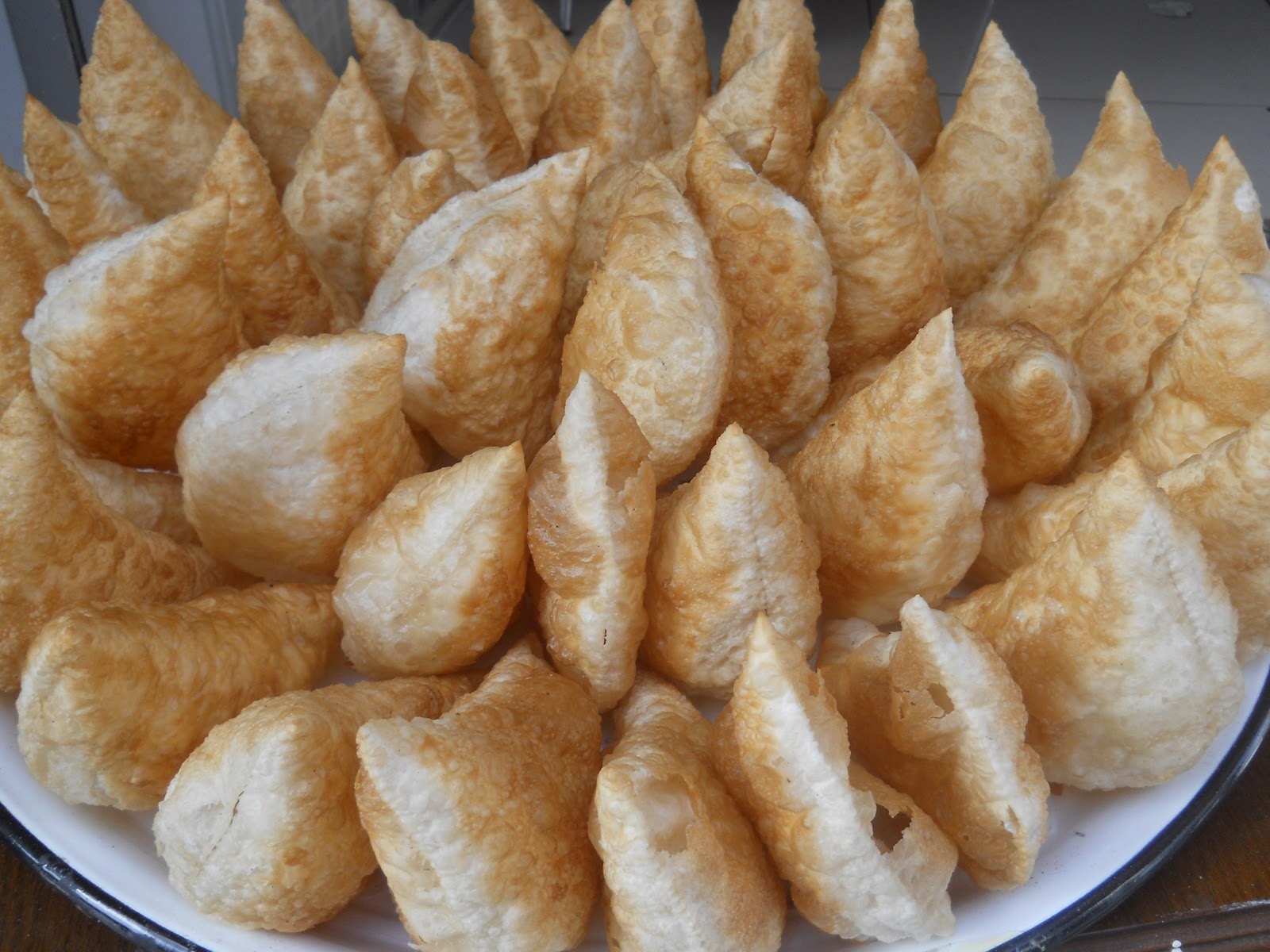 ANNEMİNELİ ÇİĞ BÖREK (TATAR BÖREĞİ)