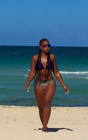 Ashanti Puts Her Hot Bikini Body On Display