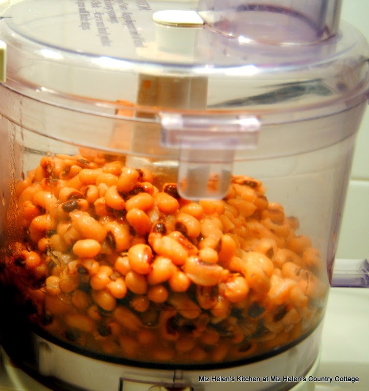 Black Eyed Pea Mash on Crispy Polenta