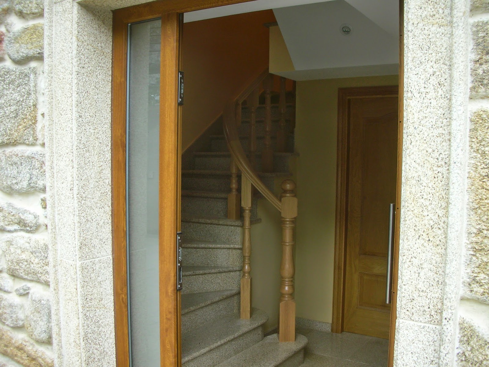 ESCALERAS Y PASAMANOS