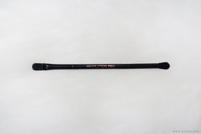 Makeup Revolution New-Trals vs Neutrals Palette Review and Swatches Double Ended Brush