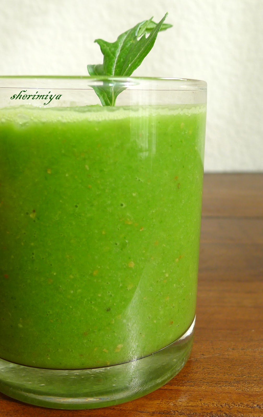 Happy Little Bento Green Drink!