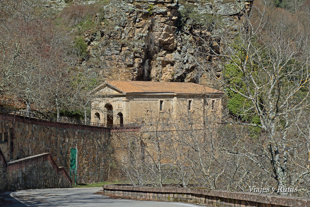 Ermita del Santo Cristo, Monasterio de Valvanera. La Rioja