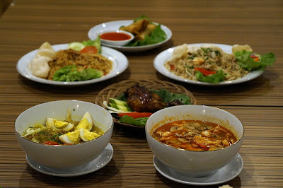 Makanan di Kopi Bandar Muzakki sebagai bahan percobaan Food blogger Makanan di Kopi Bandar Muzakki sebagai bahan percobaan Food blogger