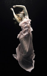 Stunning Woman Underwater Photography 2