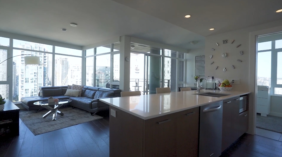 15 Photos vs. 1372 Seymour St #2203, Vancouver Interior Design Luxury Condo Tour