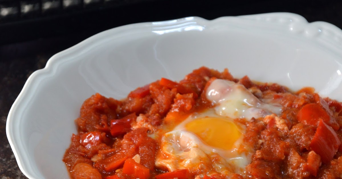Petite Cuillère et Charentaises Ojja tunisienne {Oeufs à la sauce tomate}