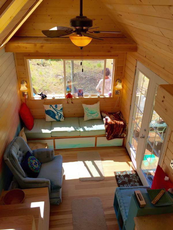 The California Tiny House [ TINY HOUSE TOWN ]