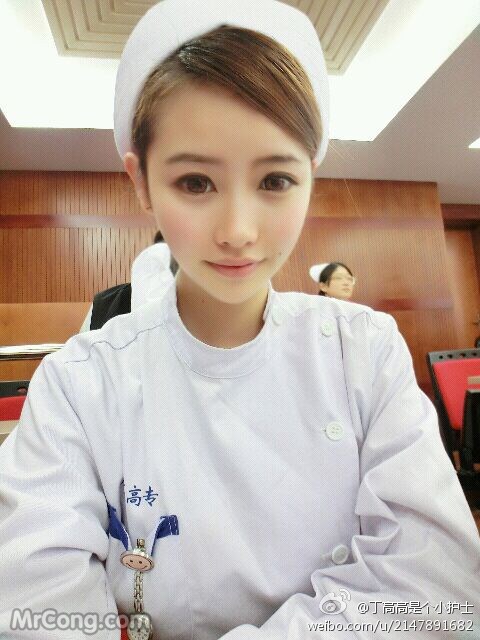 Cute selfie of ibo 高高 是 个小 护士 on Weibo (235 photos) photo 3-12