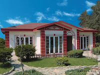 modelo de casa de 1 piso blanca con rojo