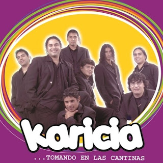 grupo karicia tomando en las cantinas