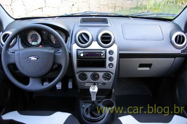 Ford Fiesta Hatch 2009 1.6 Flex Trail - interior