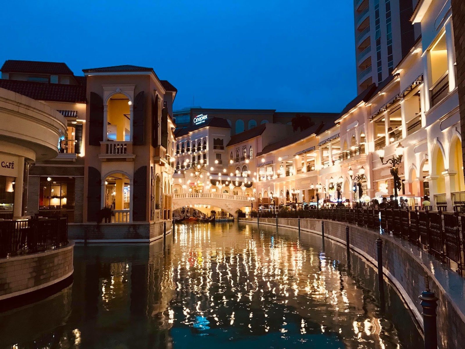 Venice in Manila Venice Grand Canal in Mckinly Hill, Taguig City Venice in Manila Venice Grand Canal in Mckinly Hill, Taguig City