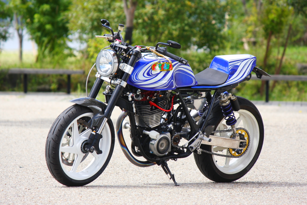 Yamaha sr400 Moto