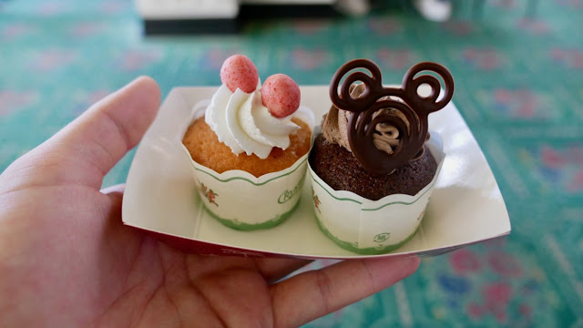 Tokyo Disneyland all-you-can-eat dessert Crystal Palace
