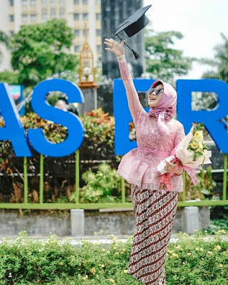 model hijab wisuda terbaru 2019 model hijab wisuda terbaru 2019