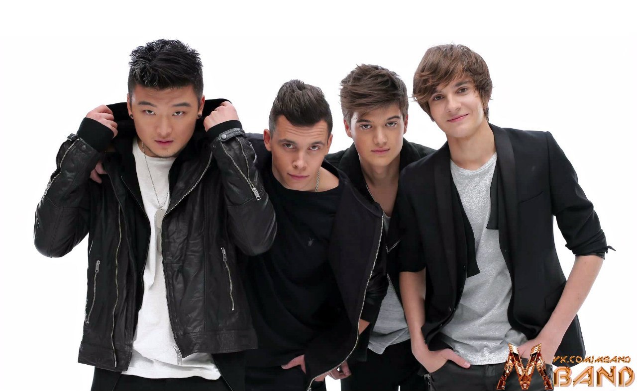 Группа мбэнд 2014. Группа мбэнд 2015. Она вернется в каком году вышла. Группа м бэнд. Мбэнд.