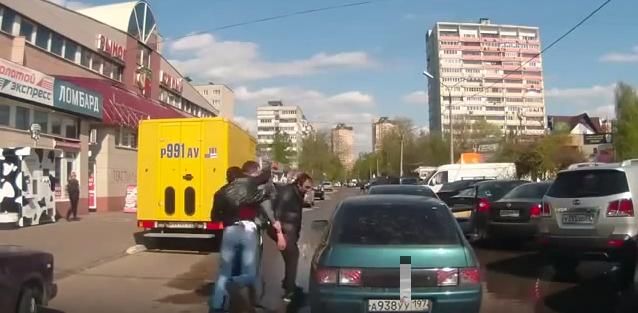 Кавказцы в машине