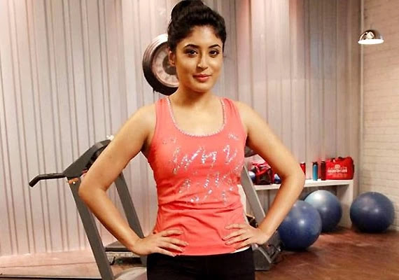10 Hot Photos Of Kritika Kamra Which Proves She Is The Hottest Thing On Indian TV