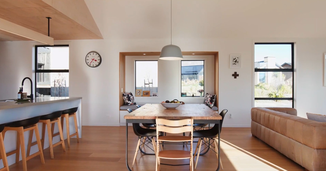 25 Interior Design Photos vs. 13 Torridon Ct, Jack's Point New Zealand Luxury Home Tour