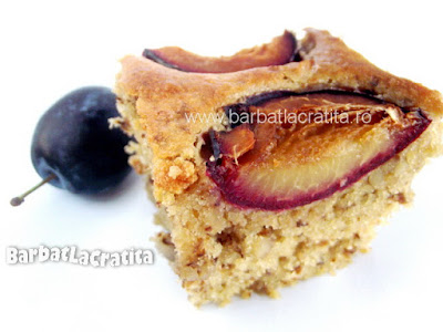 Prăjitură cu prune şi nucă