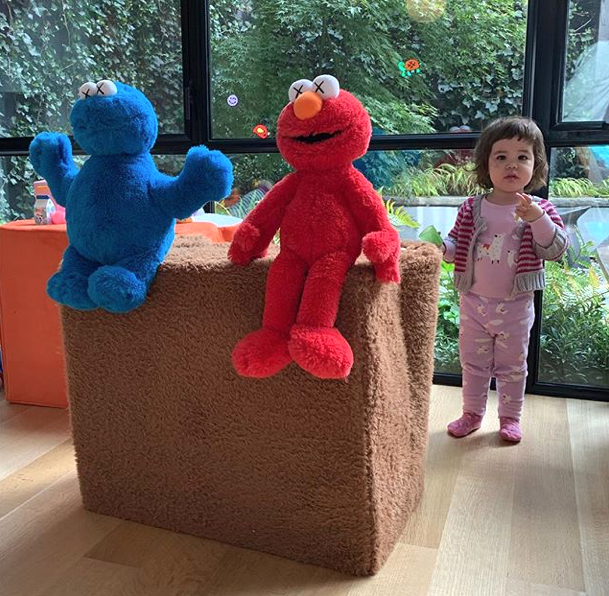 uniqlo kaws sesame street box