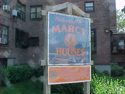 Jay-z's 40/40 club to open barclays center location Free Design Pictures: Jay Z"s Childhood Home," the Marcy Project" in