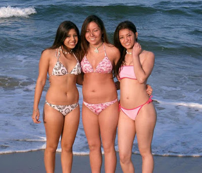 Desi Girls Beach Bathing Naked Image